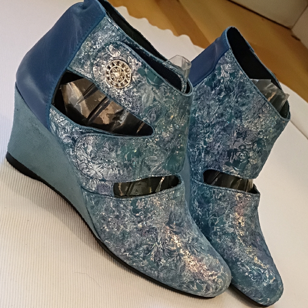 Helle Comfort Blue Wedge Boot